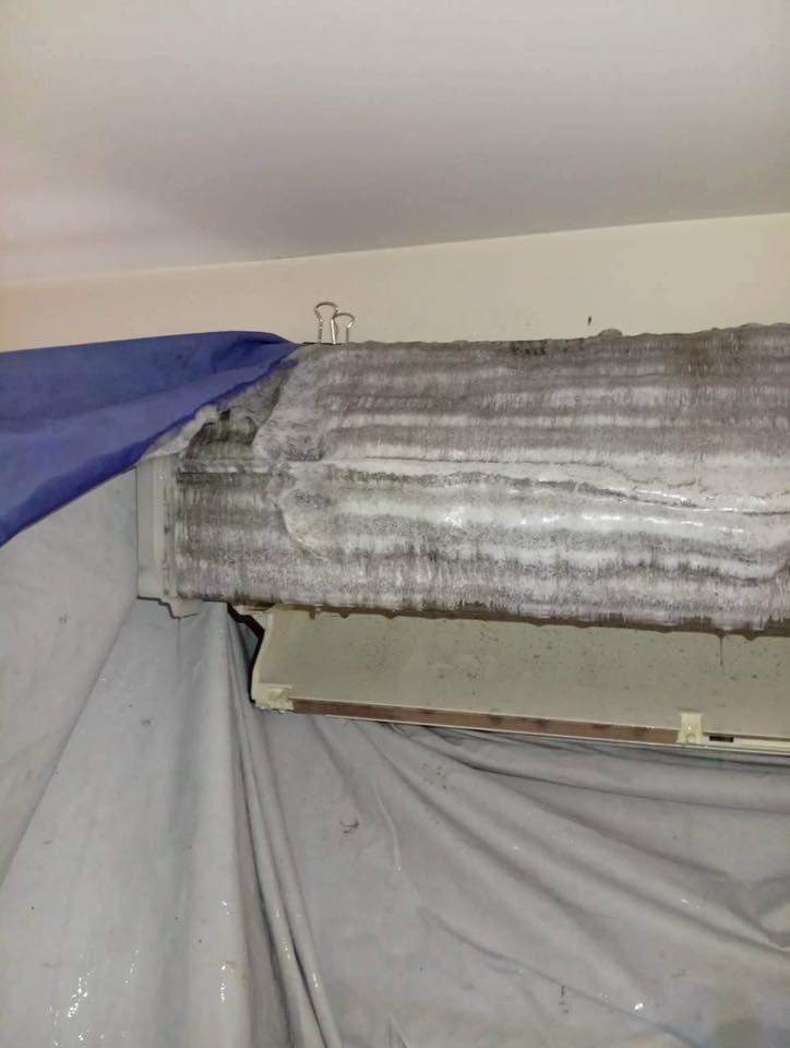 ล้างแอร์พร้อมผ้ากันน้ำ